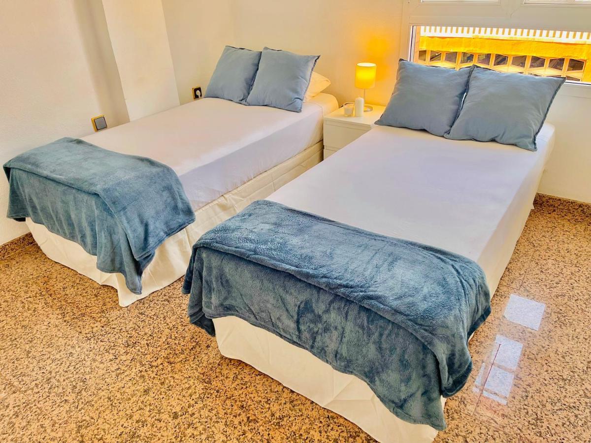 Encantadora Habitacion Privada Cerca Del Mar Málaga Kültér fotó